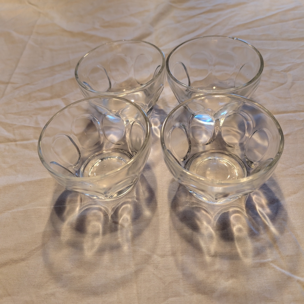 2/16$ Elegant Clear Glass Dessert Bowls Set
